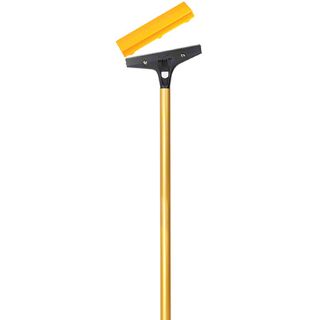 Image sur Grattoir à plancher robuste Ettore® avec manche de 48 "